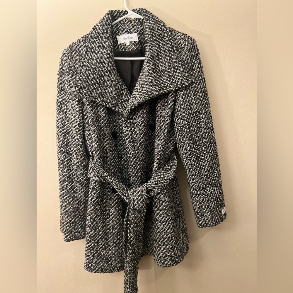 Women’s pea coat by Calvin Klein size 12, textured, black and white.